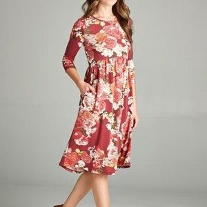 Floral Midi dress size Small with pockets